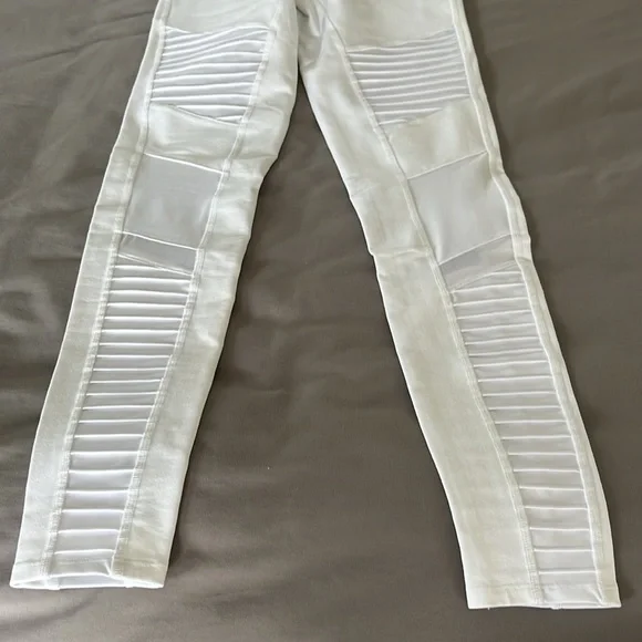 Alo White High-Waist Moto Leggings - Picture 3 of 6
